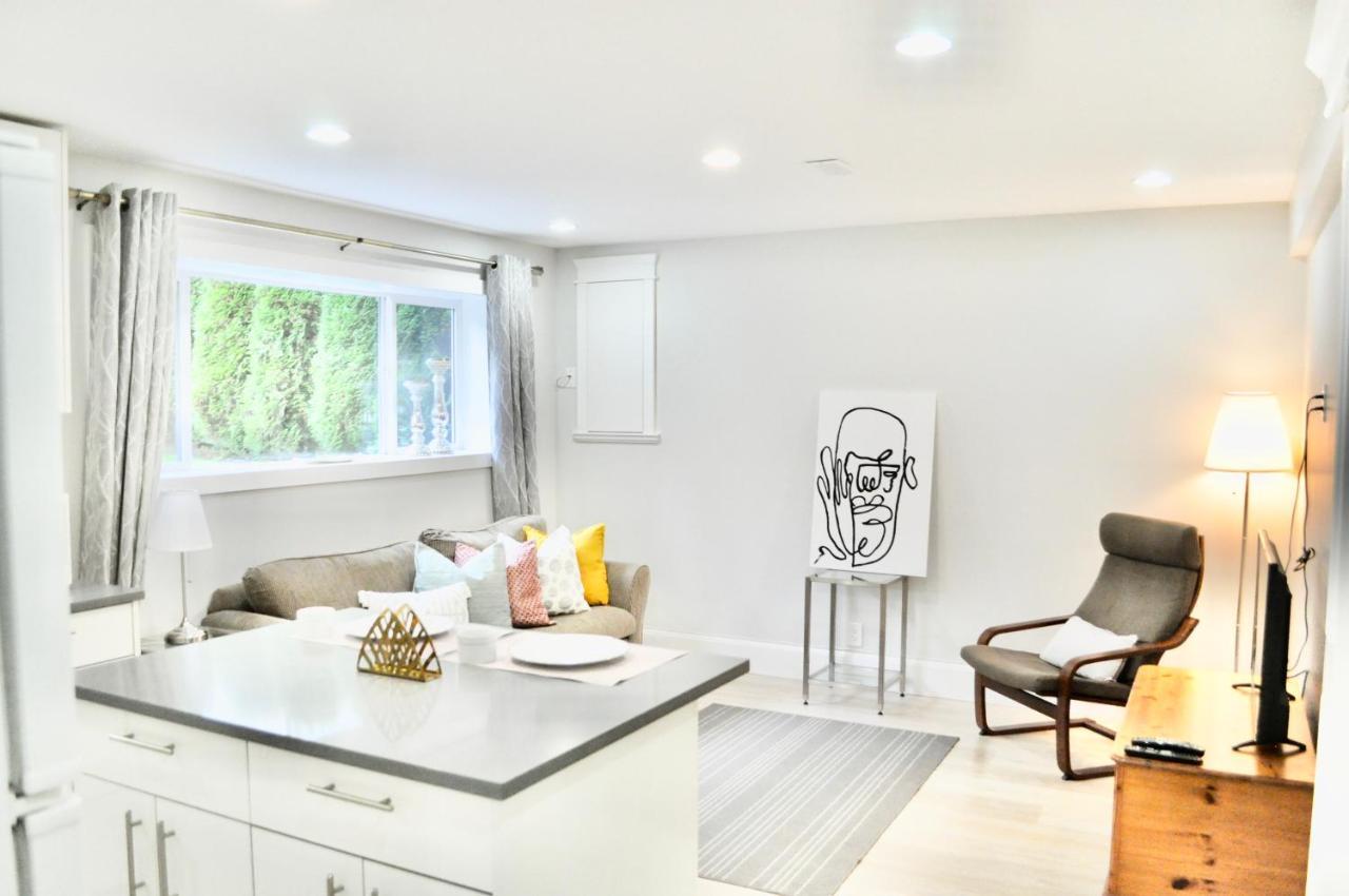 Stylish 1 Bedroom Suite In North Vancouver 10 Mins Ski 외부 사진