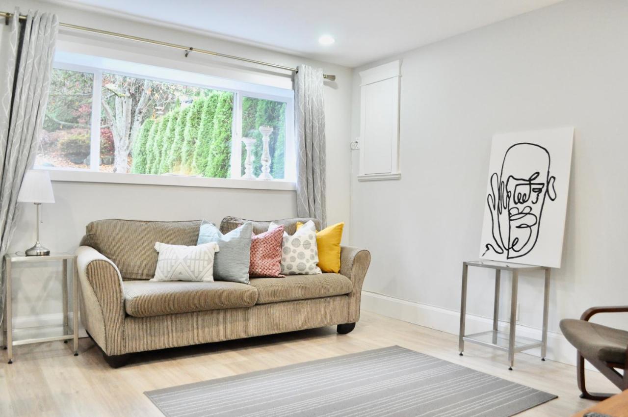 Stylish 1 Bedroom Suite In North Vancouver 10 Mins Ski 외부 사진